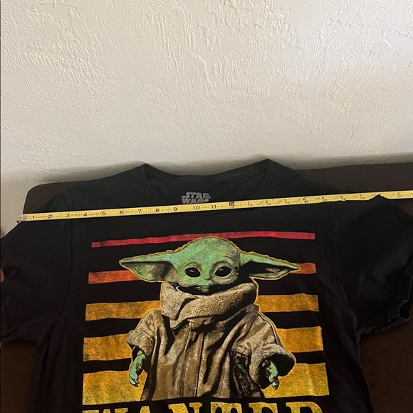 #0775** Unisex Star Wars Fans Black Tee with Green and Yellow Graphic - Picture 4 of 5